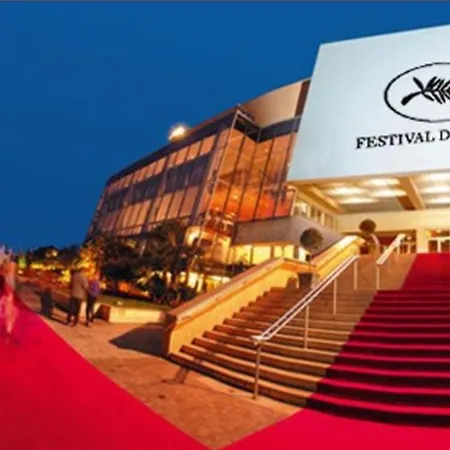 Confortable 10 Min Du Palais Des Festivals アパート カンヌ